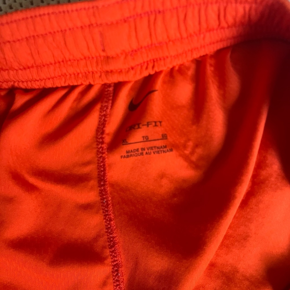 Nike Dri-FIT Fly Crossover
Womens Basketball Elastic Waist
Shorts Orange XL - Picture 8 of 11